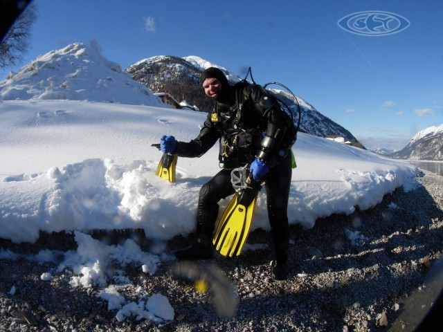 Ice Diving - Eis tauchen - Schwimmen Tauchen Tirol