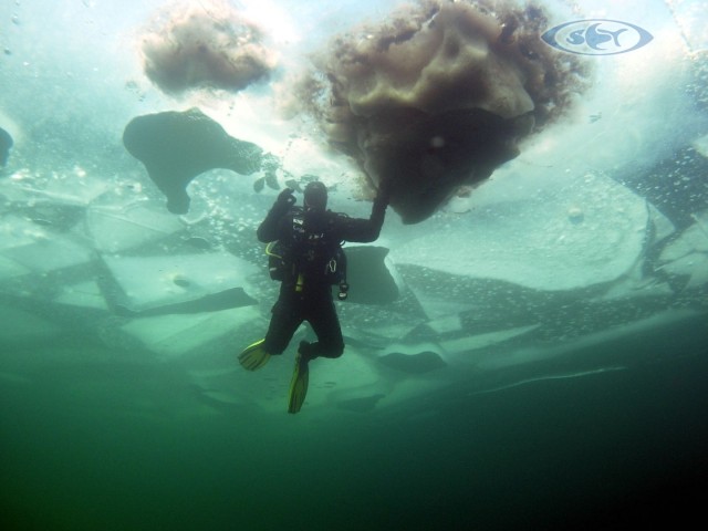 Ice Diving extrem - Eis tauchen - Schwimmen Tauchen Tirol