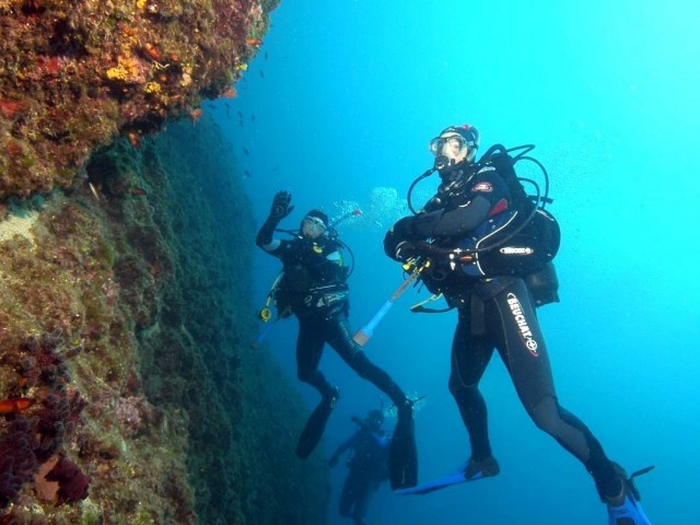 Steilwand Deep Diving - Schwimmen Tauchen Tirol